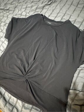 Women’s Yoga Tops